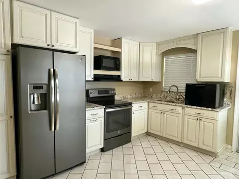 Kitchen - 1005 NW 5th St, Okeechobee, FL 34972 photo 1 of 2