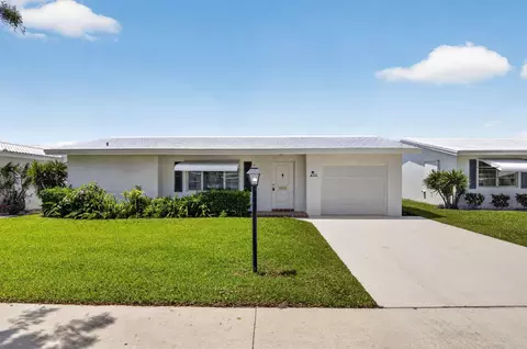 703 SW 18th St, Boynton Beach, FL 33426
