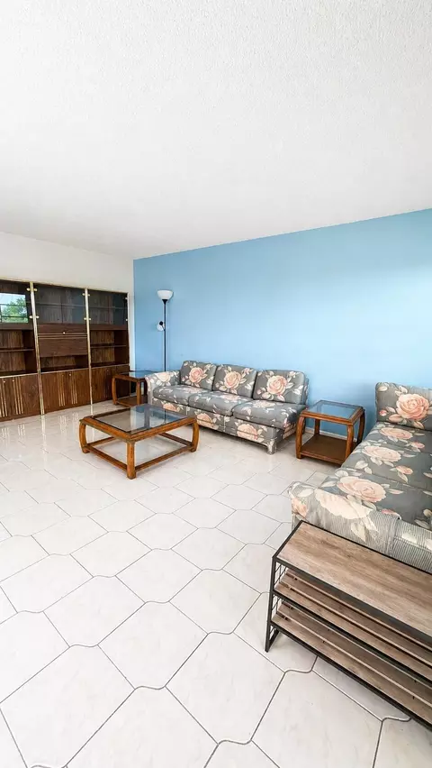Living - 4024 Wolverton E, Boca Raton, FL 33434 photo 1 of 2