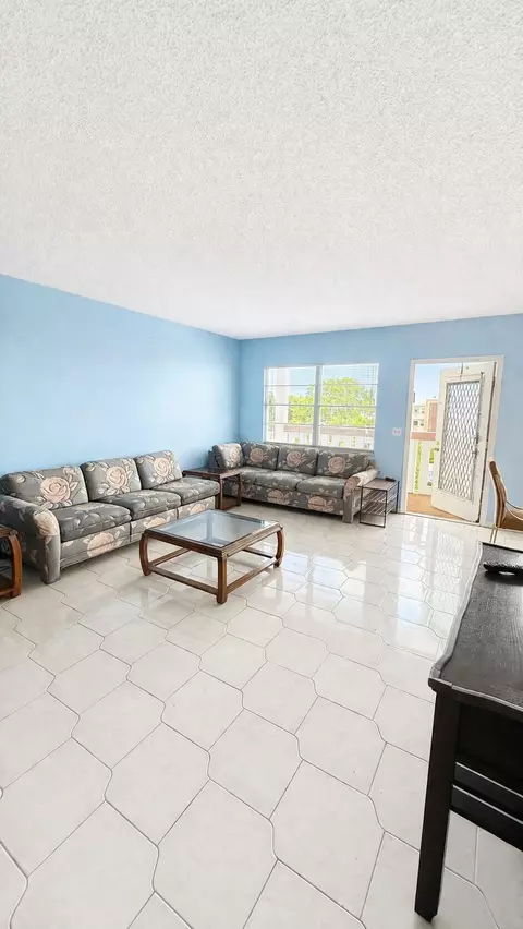Living - 4024 Wolverton E, Boca Raton, FL 33434 photo 2 of 2