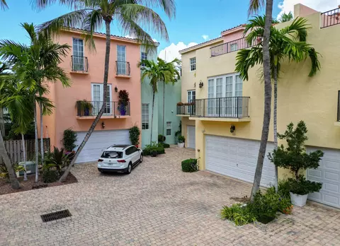 1123 NE 18th Ave, Fort Lauderdale, FL 33304