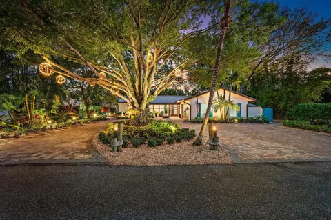 104 Elsa Rd, Jupiter, FL 33477