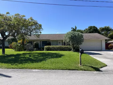2705 Park Dr, Lantana, FL 33462