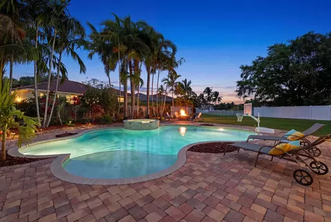 5314 Indianwood Village Ln, Lake Worth, FL 33463