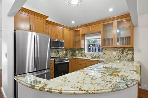 605 SW 15th St, Fort Lauderdale, FL 33315