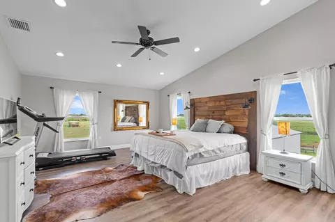 Bedroom - 6536 SE 26th Trl, Okeechobee, FL 34974 photo 1 of 4
