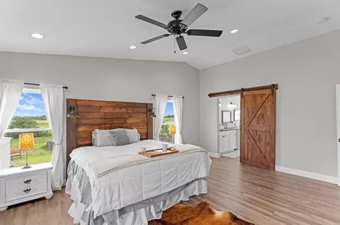 Bedroom - 6536 SE 26th Trl, Okeechobee, FL 34974 photo 2 of 4