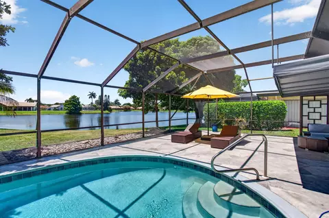 2320 SW 23rd Cranbrook Dr, Boynton Beach, FL 33436
