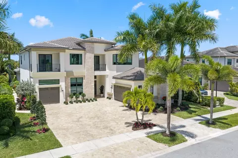 9275 Biaggio Rd, Boca Raton, FL 33496