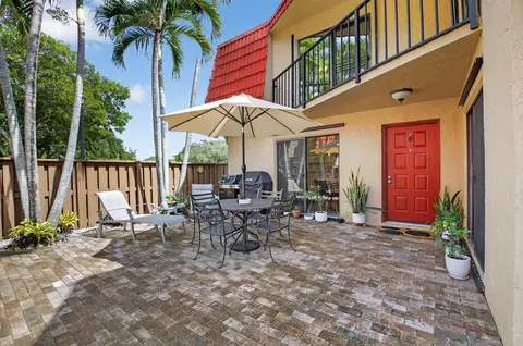 8057 Severn Dr #A, Boca Raton, FL 33433