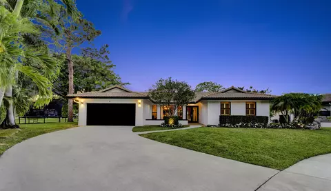 2425 NW 26th St, Boca Raton, FL 33431