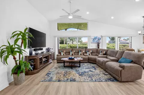 7407 Lombardy St, Boynton Beach, FL 33472