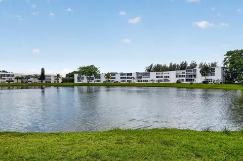 202 Wellington D, West Palm Beach, FL 33417
