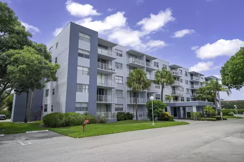 500 Executive Center Dr #3K, West Palm Beach, FL 33401