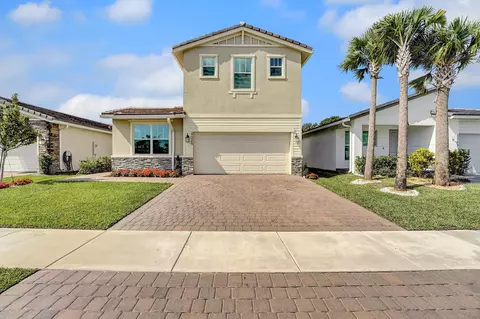 4025 Marina Way, Lighthouse Point, FL 33064