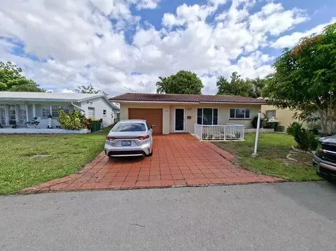 4513 NW 49th St, Tamarac, FL 33319