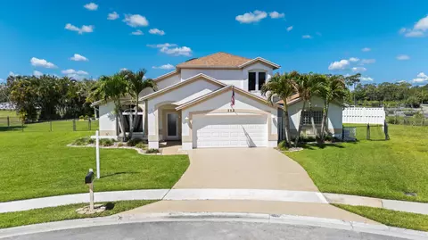 112 Camelot Ct, Royal Palm Beach, FL 33411