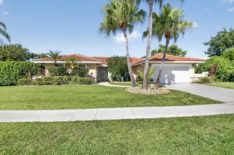 19803 Back 9 Dr, Boca Raton, FL 33498