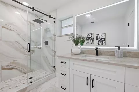 Bath - 7411 Dover Ln, Parkland, FL 33067 photo 7 of 7