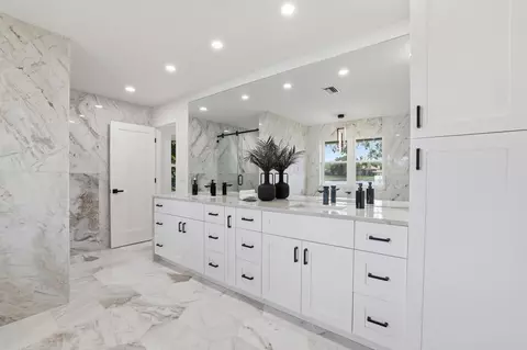 Bath - 7411 Dover Ln, Parkland, FL 33067 photo 3 of 7