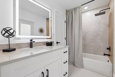 Bath - 7411 Dover Ln, Parkland, FL 33067 photo 6 of 7