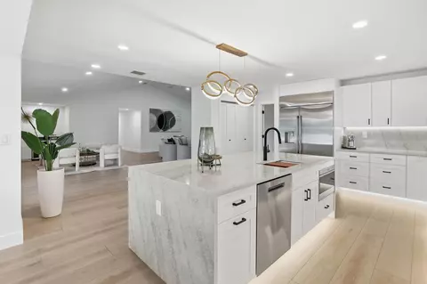 Kitchen - 7411 Dover Ln, Parkland, FL 33067 photo 3 of 4