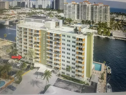 2900 NE 30th St #B-2, Fort Lauderdale, FL 33306