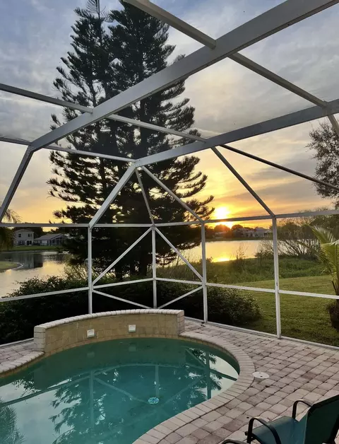7762 Oak Grove Cir, Lake Worth, FL 33467