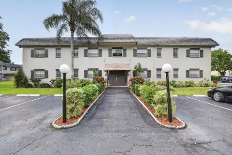 5681 SW 2nd Ct, Margate, FL 33068