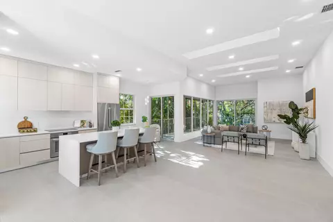 5101 Lake Catalina Dr #B, Boca Raton, FL 33496