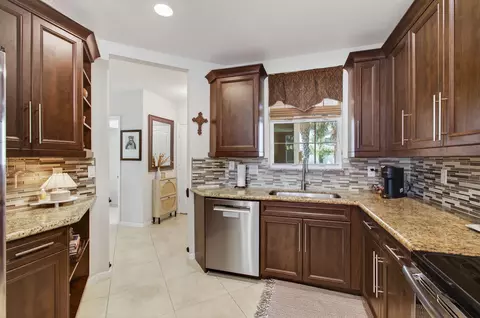 4353 Colony View Dr, Lake Worth, FL 33463