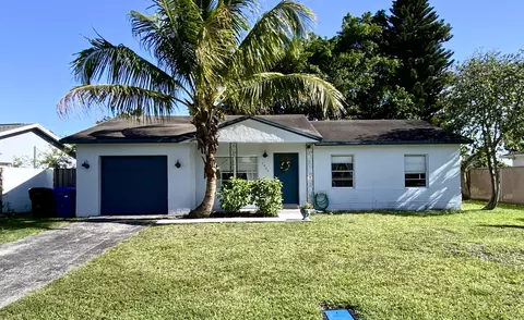 7922 SW 5th St, North Lauderdale, FL 33068