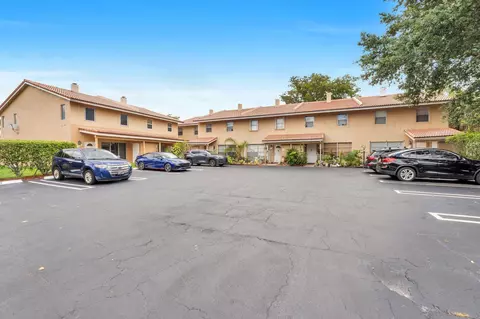 4295 Coral Springs Dr #3C, Coral Springs, FL 33065