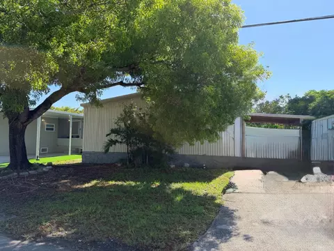 631 NW 215th Ave, Pembroke Pines, FL 33029