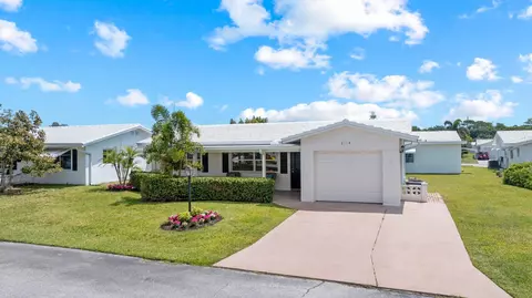 2114 SW 13th Pl, Boynton Beach, FL 33426