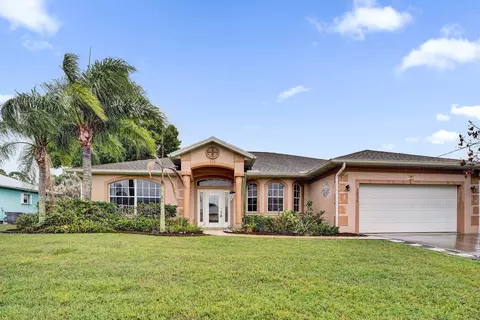 5825 NW Zenith Dr, Port Saint Lucie, FL 34986