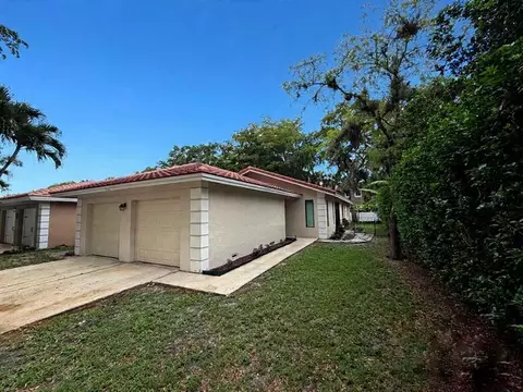 1512 NW 93rd Ter, Coral Springs, FL 33071