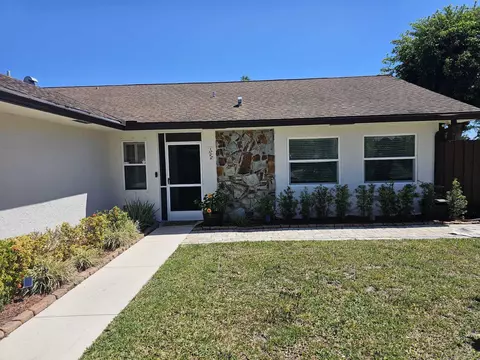 109 Gibraltar St, Royal Palm Beach, FL 33411