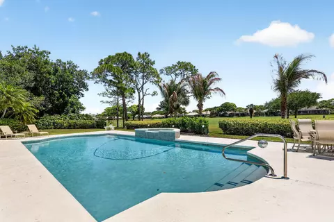 Exterior - 6711 SE Barrington Dr, Stuart, FL 34997 photo 15 of 20