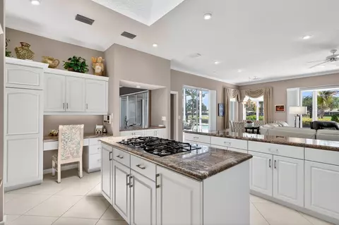 Kitchen - 6711 SE Barrington Dr, Stuart, FL 34997 photo 2 of 5