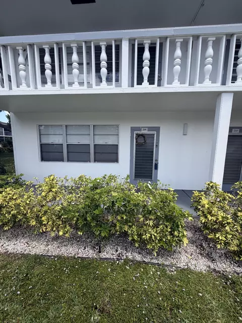 209 Newport M #209, Deerfield Beach, FL 33442