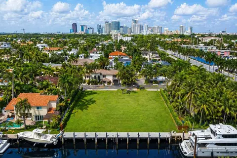 310 Coral Way, Fort Lauderdale, FL 33301