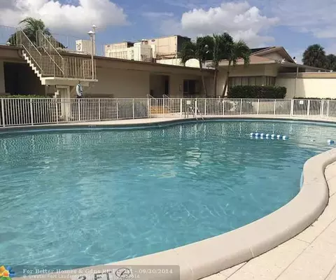 17050 NE 14th Ave #110, Miami, FL 33162