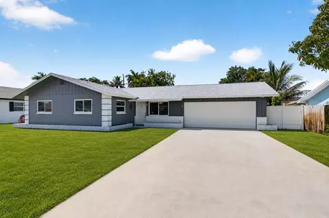 3344 Vagabond Rd, Lake Worth, FL 33462