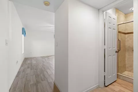 Entry Way - 5373 SE Miles Grant Rd #C-105, Stuart, FL 34997 photo 4 of 4