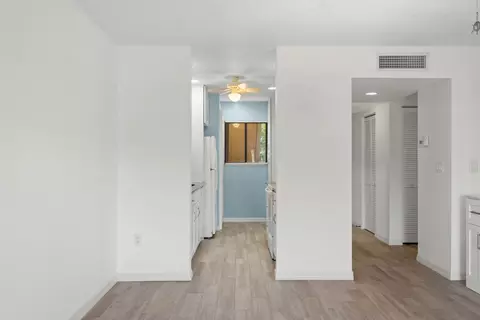Entry Way - 5373 SE Miles Grant Rd #C-105, Stuart, FL 34997 photo 3 of 4
