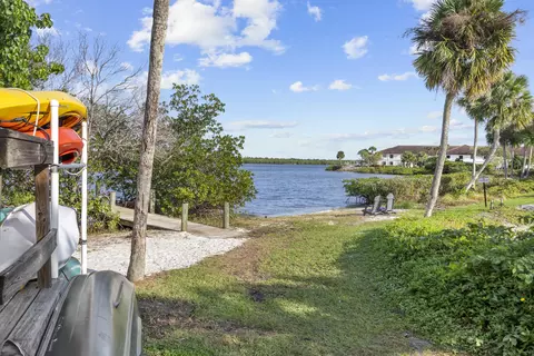 View/Area - 5373 SE Miles Grant Rd #C-105, Stuart, FL 34997 photo 7 of 14