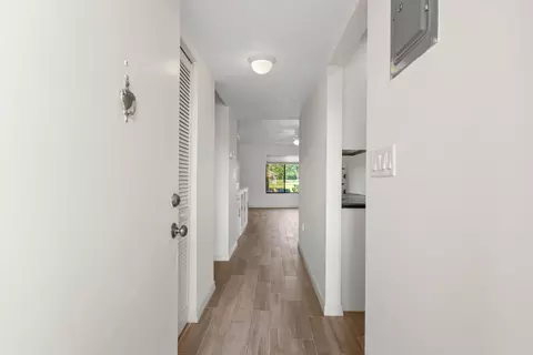 Entry Way - 5373 SE Miles Grant Rd #C-105, Stuart, FL 34997 photo 1 of 4