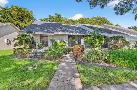 10911 Lake Front Pl, Boca Raton, FL 33498