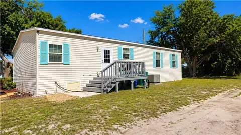324 Valencia St, Sebastian, FL 32958